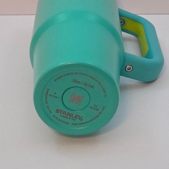 Stanley 30 oz Quencher H2.0 FlowState Tumbler – Pool / Citron Color Combo - Picture 4 of 4